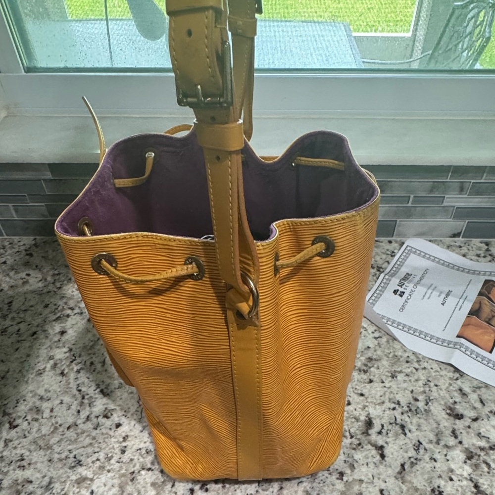 Louis Vuitton Epi Noe with COA - Picture 13 of 16